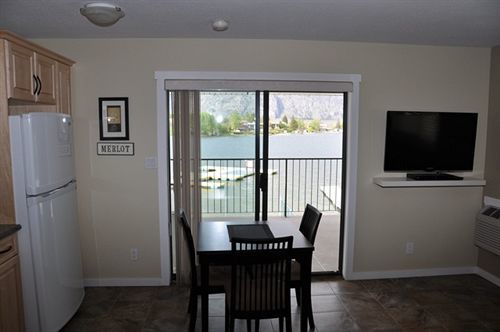 Safari Beach Resort Osoyoos Εξωτερικό φωτογραφία