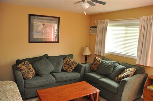 Safari Beach Resort Osoyoos Εξωτερικό φωτογραφία